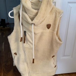 Wanakome Kira Sherpa Vest
